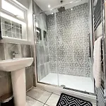Great Located Victorian House With Amenities