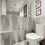 בית נופש Great Located Victorian House With Amenities *