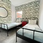בית נופש Great Located Victorian House With Amenities