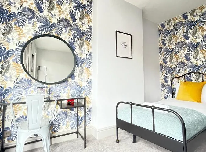 Great Located Victorian House With Amenities Vakantiehuis