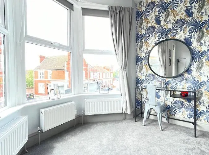 Feriehus Great Located Victorian House With Amenities Bristol