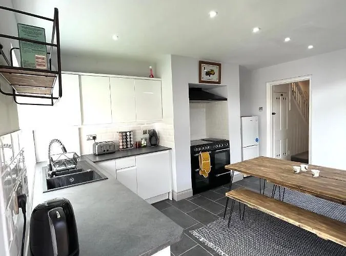 Great Located Victorian House With Amenities Vakantiehuis *