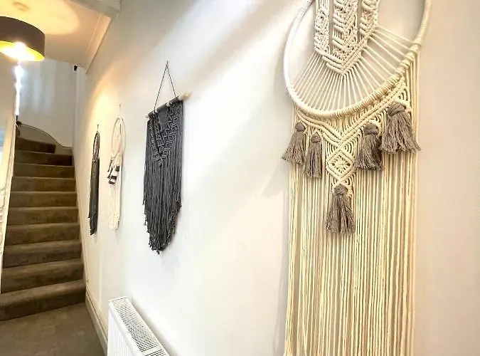 Great Located Victorian House With Amenities * Bristol