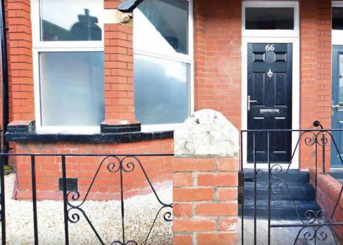 Vakantiehuis Great Located Victorian House With Amenities *