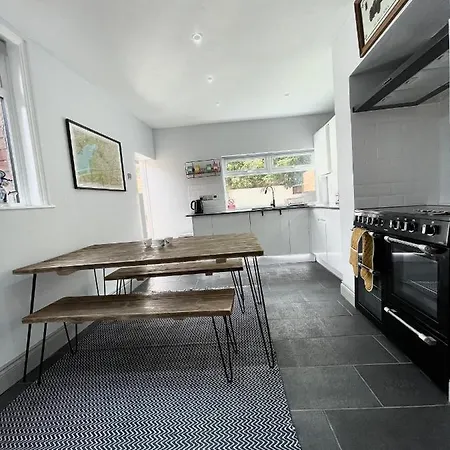 Prázdninový dům Great Located Victorian House With Amenities *