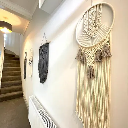 Great Located Victorian House With Amenities * Bristol