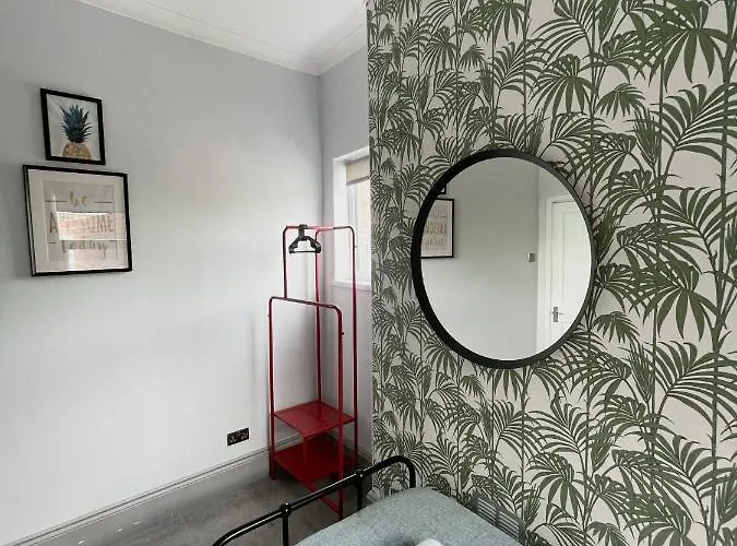 Great Located Victorian House With Amenities