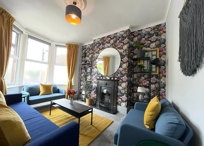 Great Located Victorian House With Amenities בריסטול