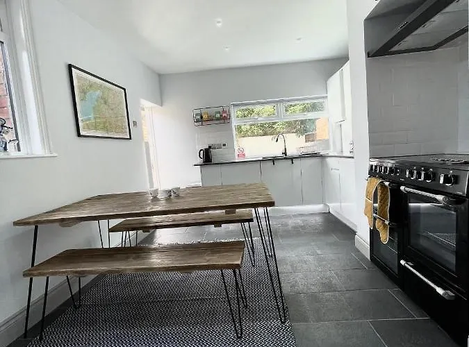 Prázdninový dům Great Located Victorian House With Amenities *